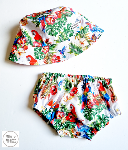 Parrots Print Bucket Style Sunhat and Bloomers Set
