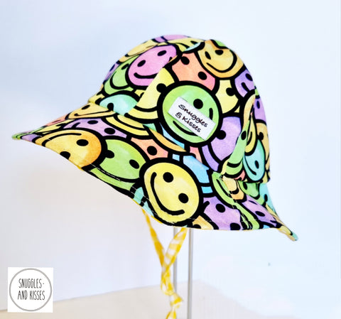 90's Smiley Print Reversible Sunhat-Wide Brim Style